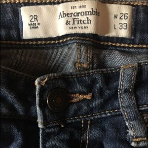 2R Abercrombie &Finch bootcut Jeans. W:26 L:33